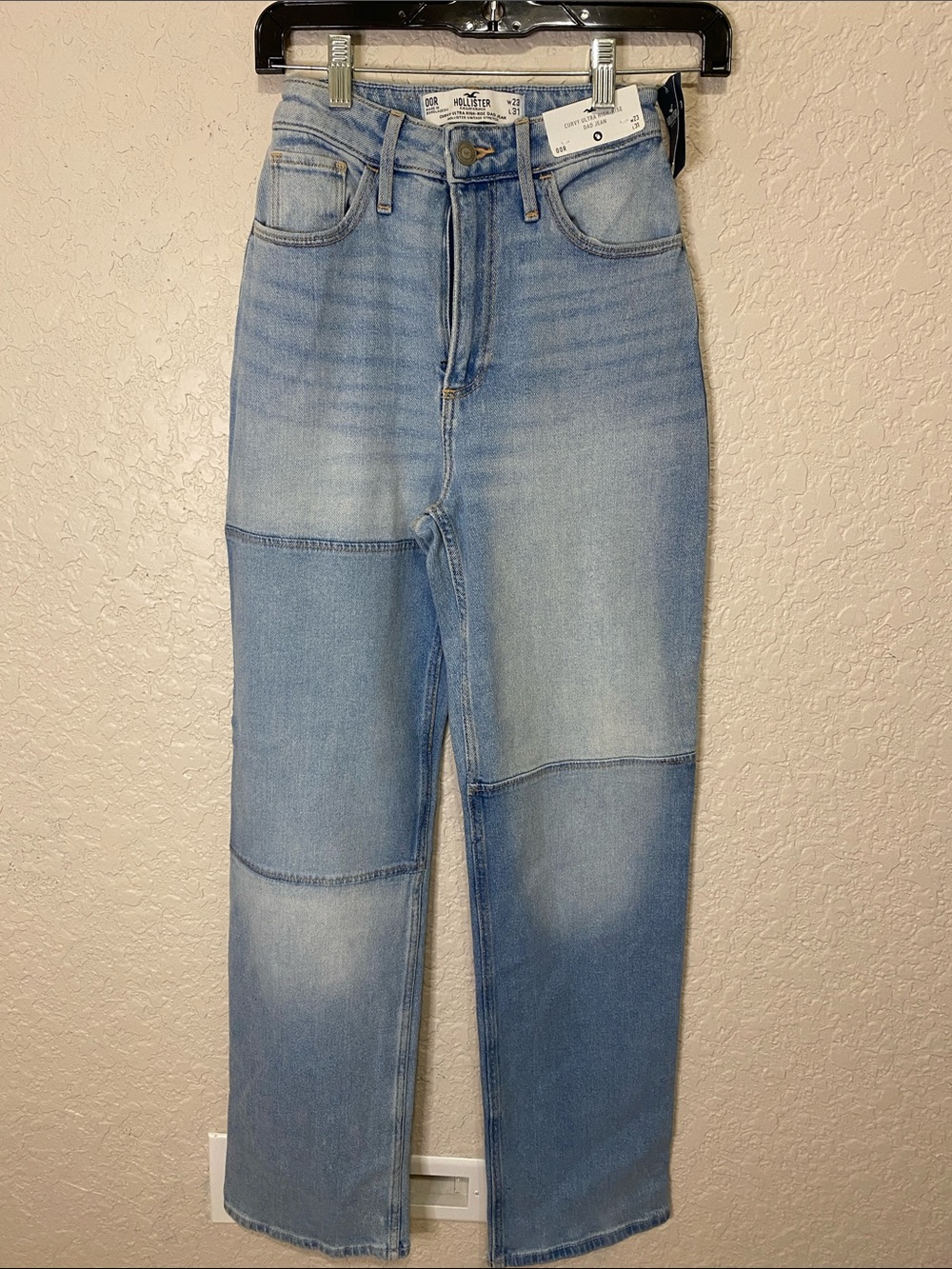 NWT Hollister Light Blue Patchwork Straight-Leg Jeans size 00R w23 length 31”